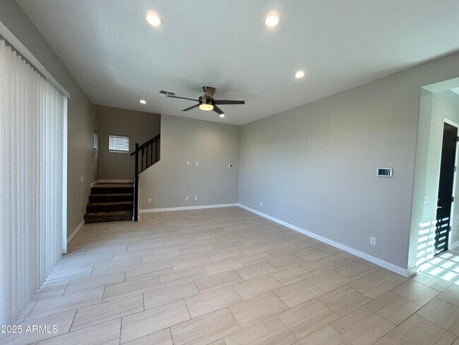 Foto del edificio - 18512 N 65th Pl