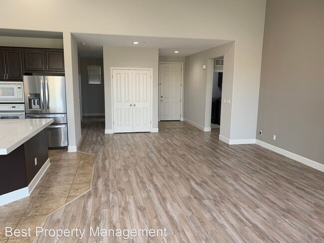 Building Photo - 3 br, 2 bath House - 755 Waterville Dr