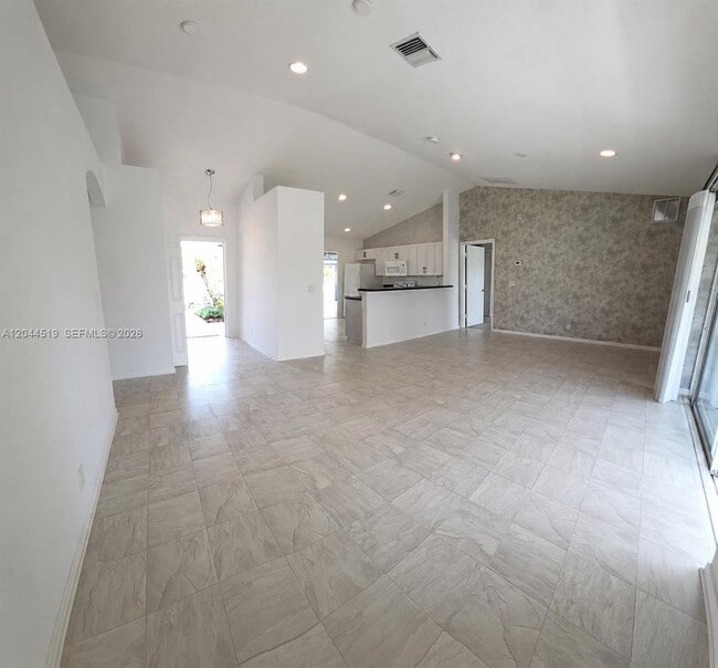 Foto del edificio - 547 High Hawk Cir