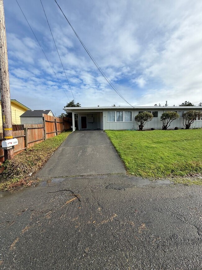 Foto del edificio - 1123 Vernon St