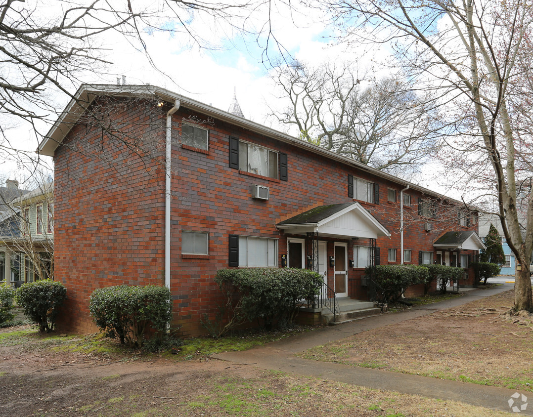 Primary Photo - Myrtle Street Classic Apartments