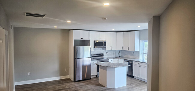 Building Photo - 4630 Umbria St