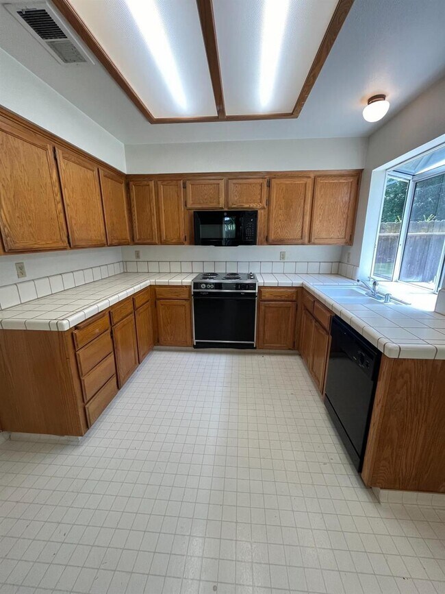 Foto del edificio - 763 E Robin Ln