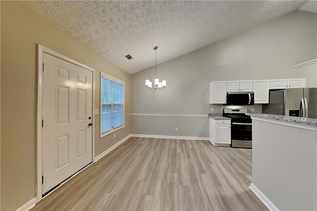 Foto del edificio - 131 Trellis Ct