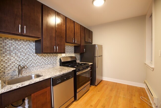Foto del edificio - 4242 N Wolcott Ave