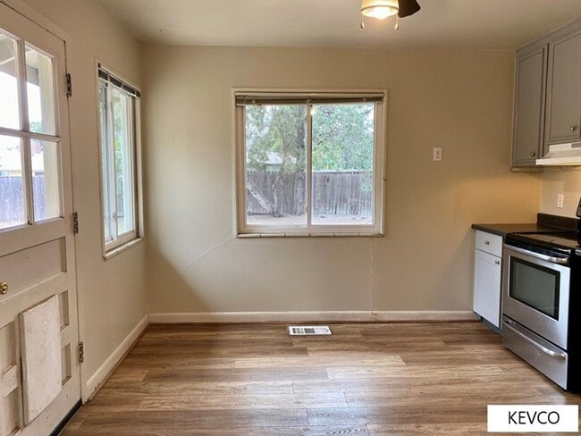 Building Photo - House just blocks from CSU!