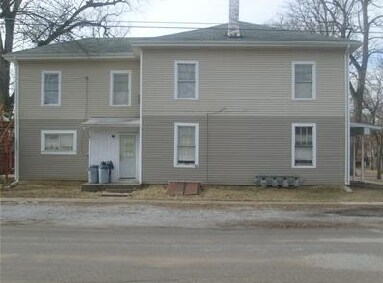 Building Photo - 350 Van Buren St