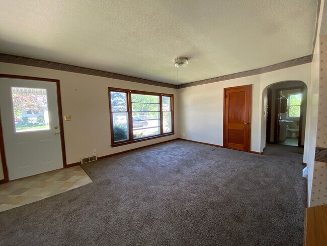 Foto del edificio - 3 bedroom house $850