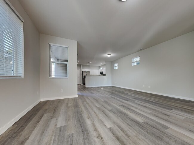 Foto del edificio - 4319 Crestone St NE