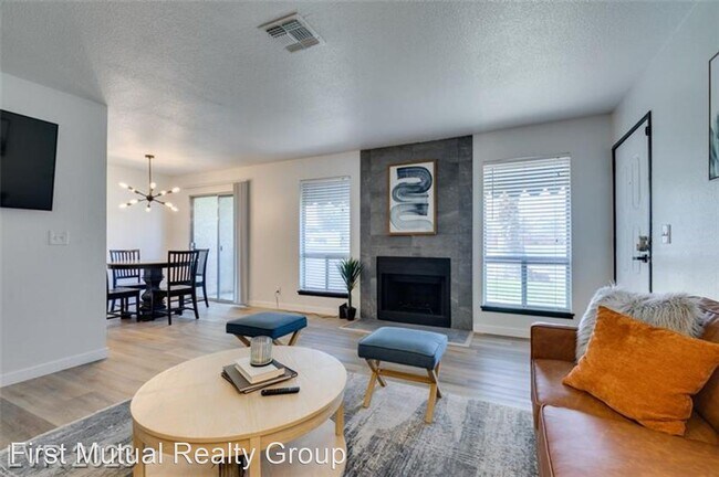 Building Photo - 2 br, 2 bath House - 5036 Newport Cove #A