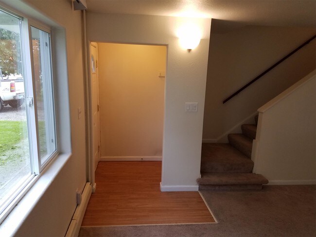 Foto del edificio - 1322 Lathrop St