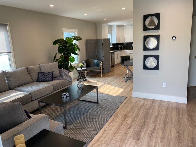 Foto del edificio - 662 Salem St