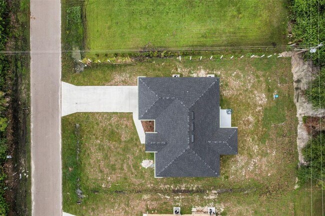 Foto del edificio - 22507 Bradford Ave