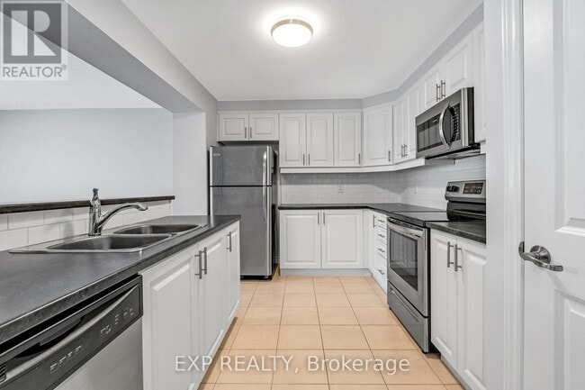 Building Photo - 405 Gerardia Ln
