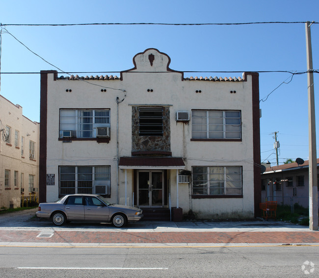 Building Photo - 1236 SW 7th St