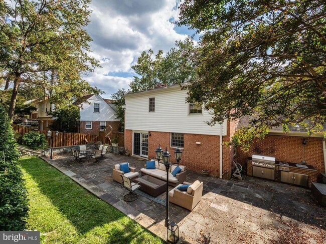 Building Photo - 5331 Massachusetts Ave