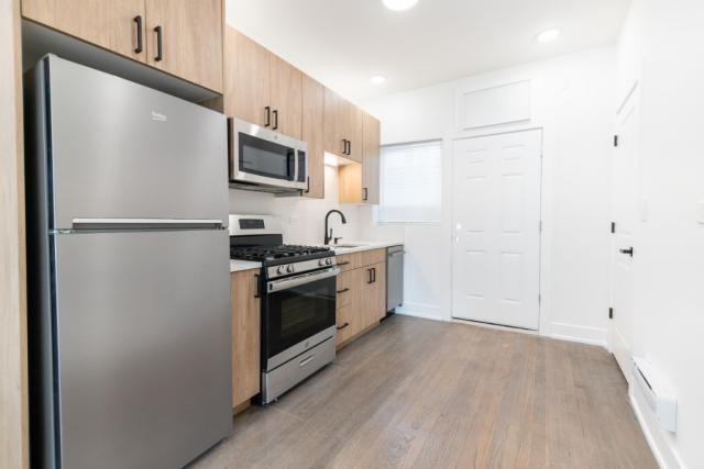 Building Photo - 1 bedroom in CHICAGO IL 60660