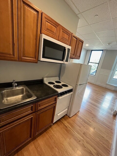 Building Photo - 508 Beacon St