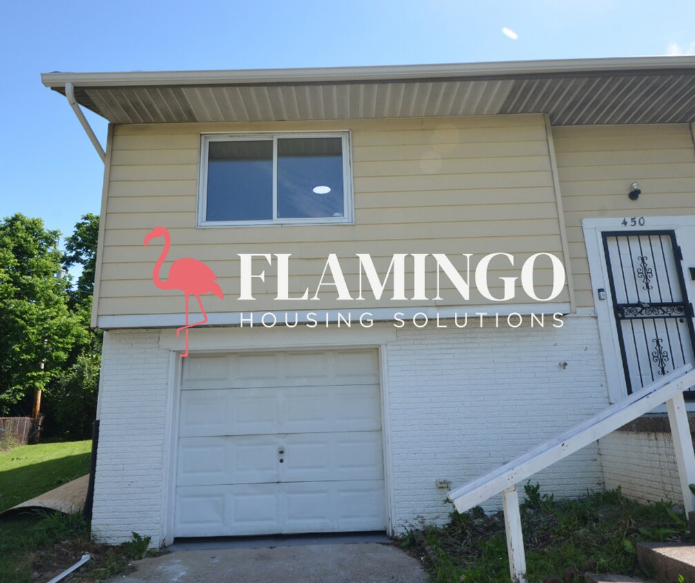 Foto principal - 450 Bernard Ct