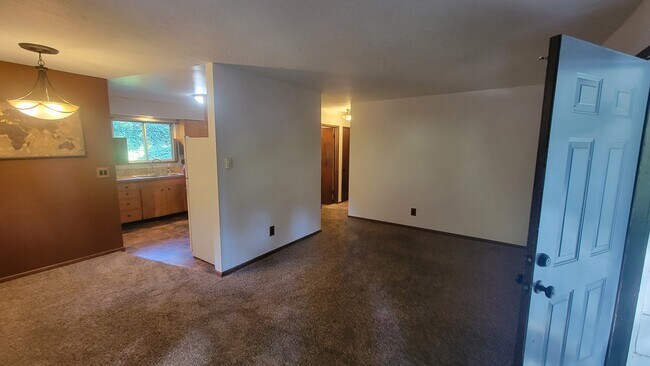 Foto del edificio - 923 SE Dowsett Ln