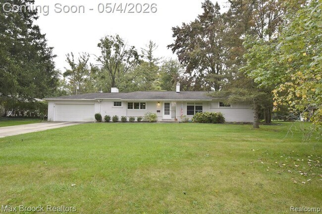 Foto del edificio - 2687 Heathfield Rd