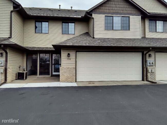 Foto del edificio - 3 br, 3 bath Townhome - 1530 Cottage Dr