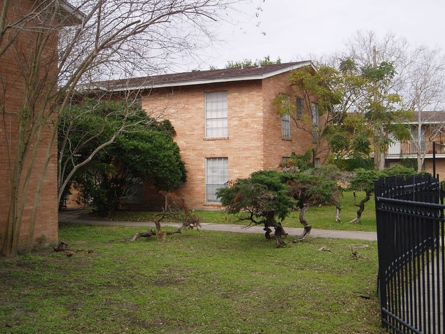 Building Photo - Gordon Street Apartments