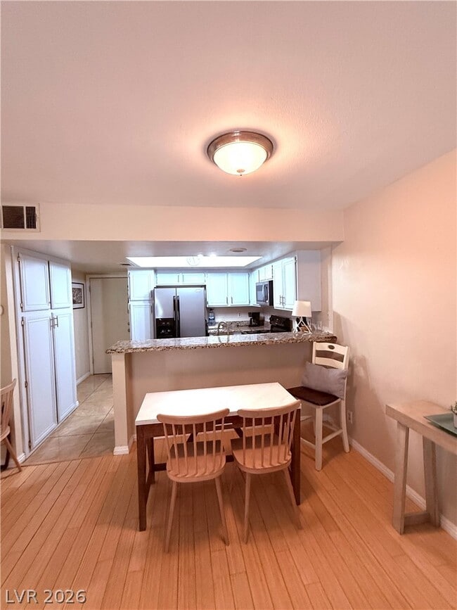 Foto del edificio - 2752 Lodestone Dr
