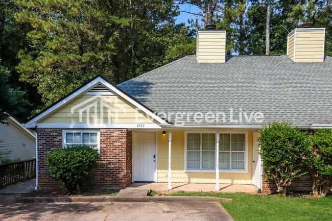 Foto del edificio - 4947 Farmstead Ct NE