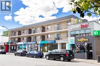 Building Photo - 2136 Wyandotte St W