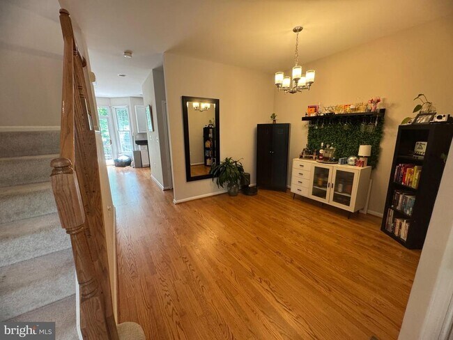 Foto del edificio - 1338 Park Garden Ln