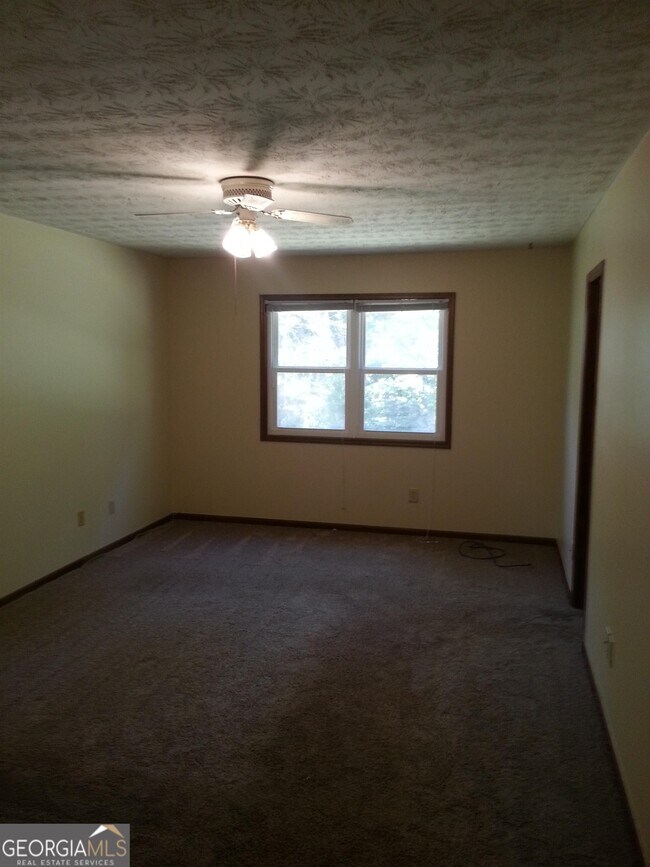 Building Photo - 1100 Northern Run