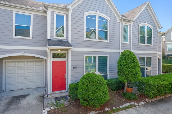 Location, Location! A Must-See Midtown Gem! - Location, Location! A Must-See Midtown Gem! House