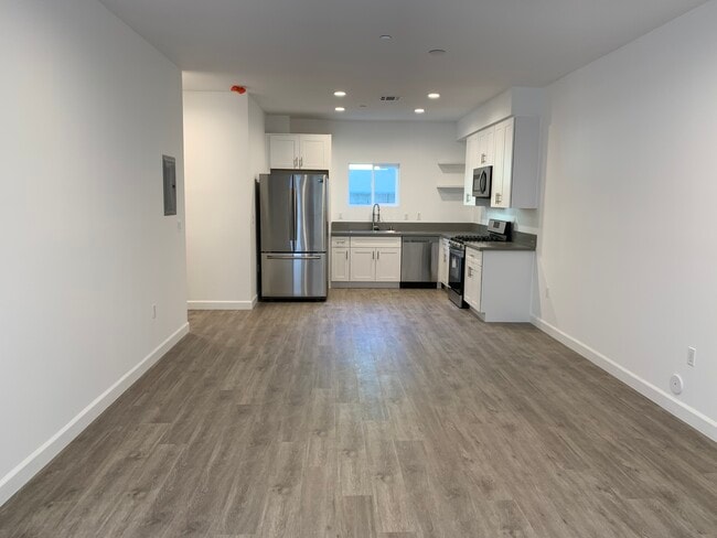 View from entrance - 14727 Friar St