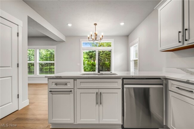 Building Photo - 300 N Bissell Rd