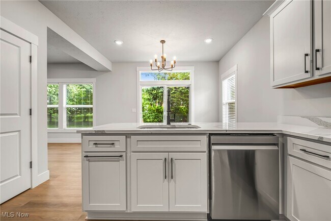 Foto del edificio - 300 N Bissell Rd