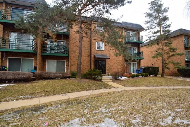 Building Photo - 2632 Pirates Cv