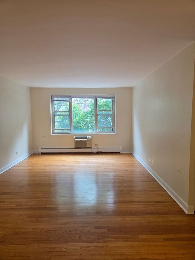 Photo - 1775 Highland Apartment