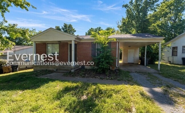 Building Photo - 3-Bed/1-Bath Rental with Fenced Yard/ Available Now!