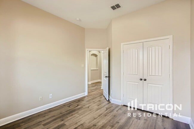 Foto del edificio - 1154 Woods Rd