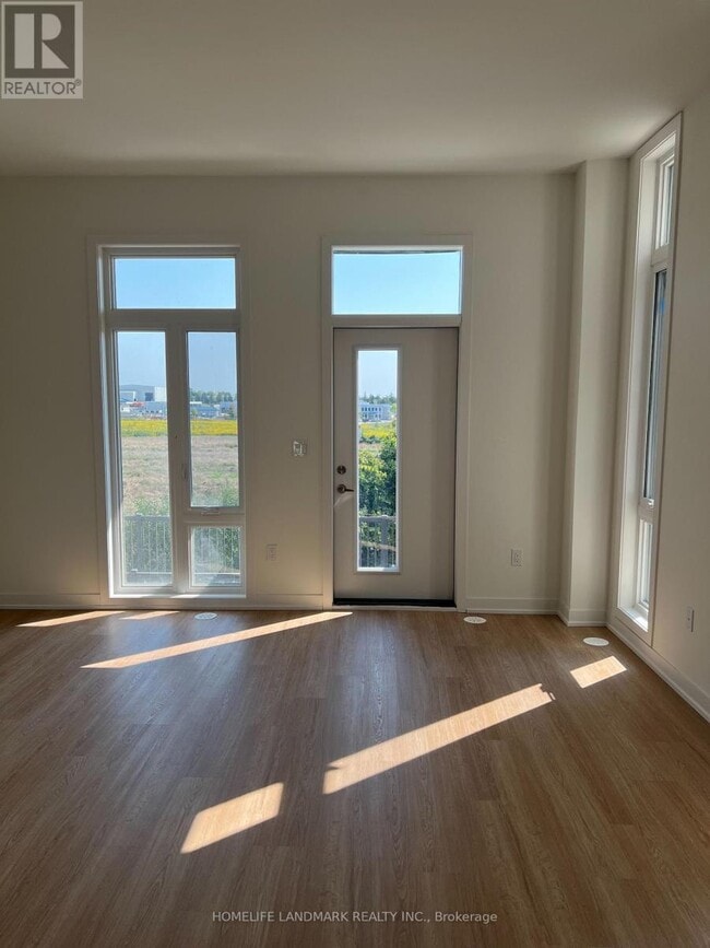 Photo du bâtiment - 9 Steckley House Ln