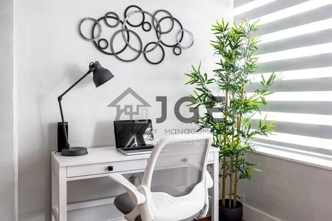 Foto del edificio - 270 NE 191st St