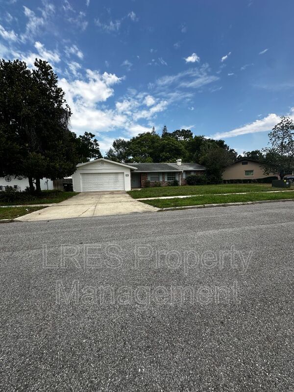 Building Photo - 2719 Merrie Oaks Rd
