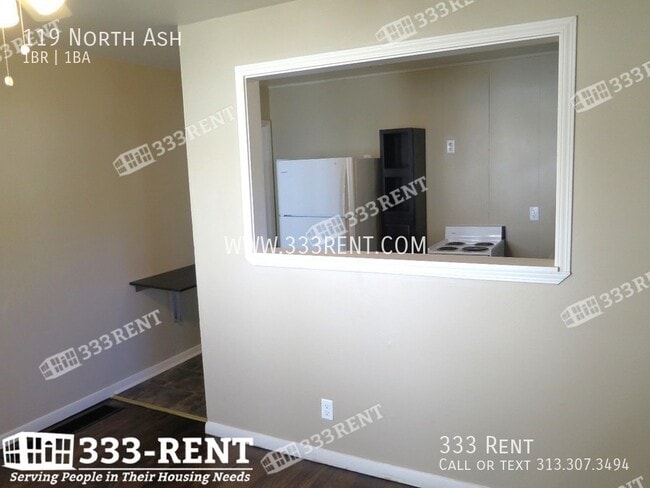 Foto del edificio - 119 North Ash-