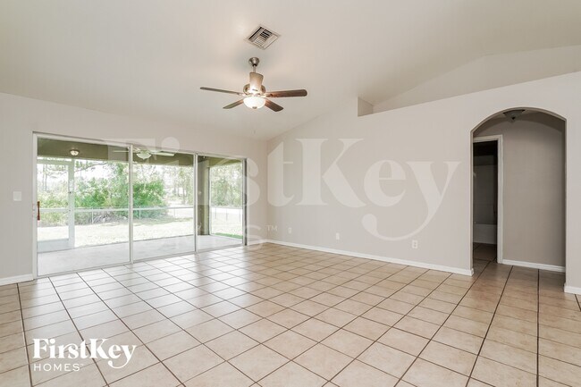 Foto del edificio - 2821 45th St W