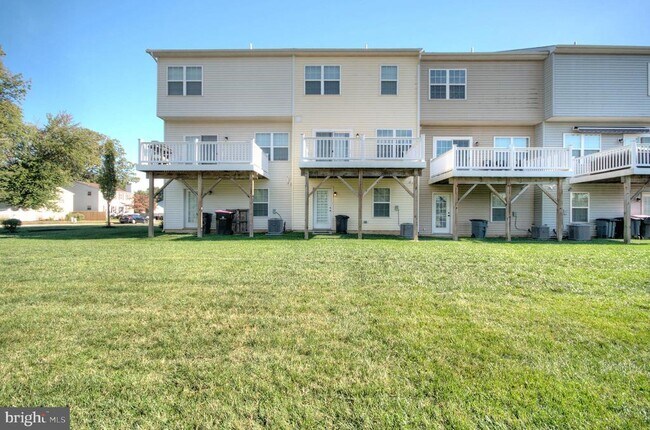 Foto del edificio - 58 Iron Gate Rd