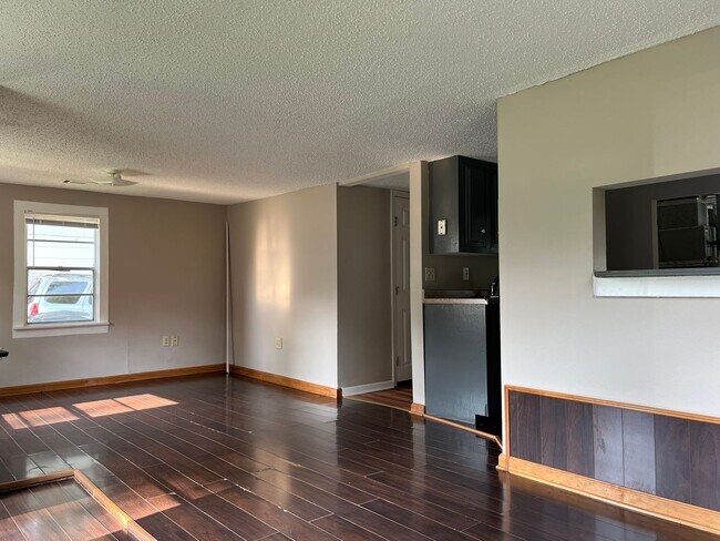 Building Photo - 3511 Gum St
