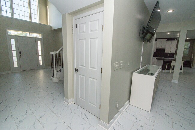 Foto del edificio - 7676 Big Cedar Ct