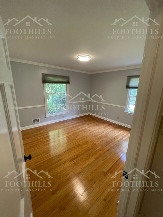 Foto del edificio - Your Next Home Awaits – 4 Bedrooms, 2.5 Ba...