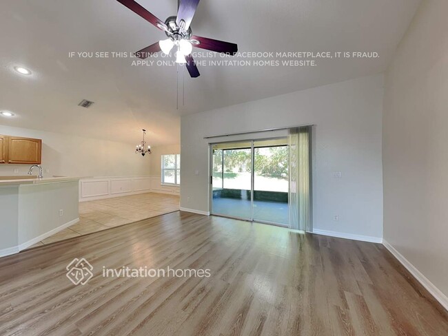 Foto del edificio - 10454 Paradise Bay Ct